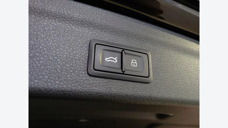 AUDI Q3 -
