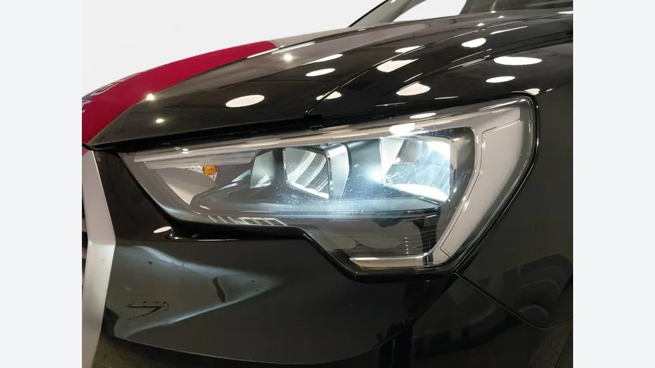 AUDI Q3 -