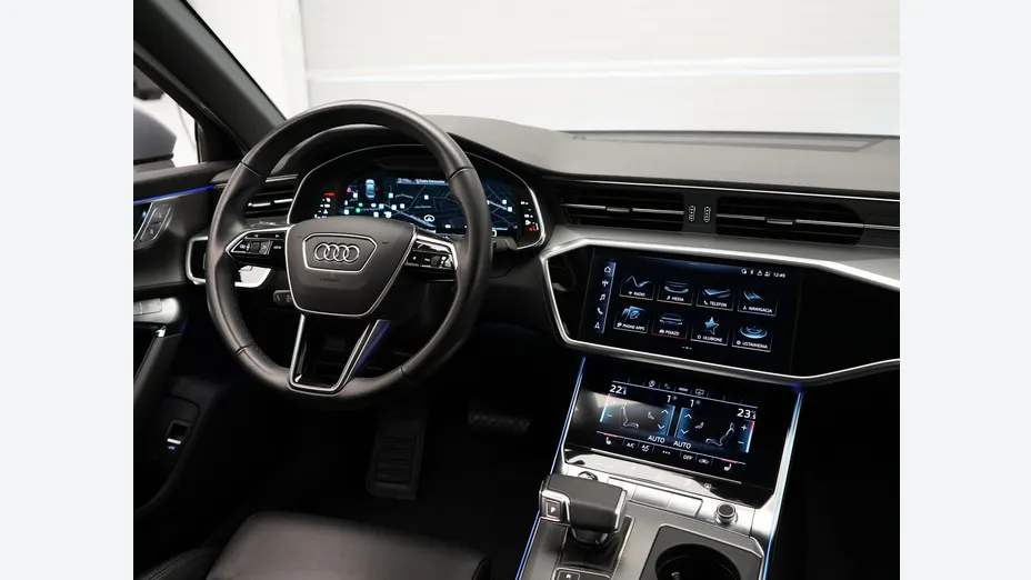 AUDI A6 -