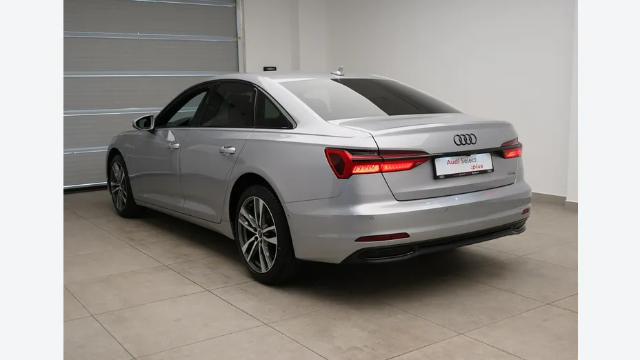 AUDI A6 -