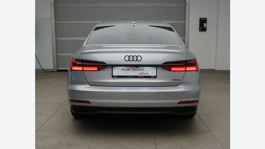 AUDI A6 -