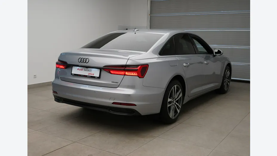 AUDI A6 -