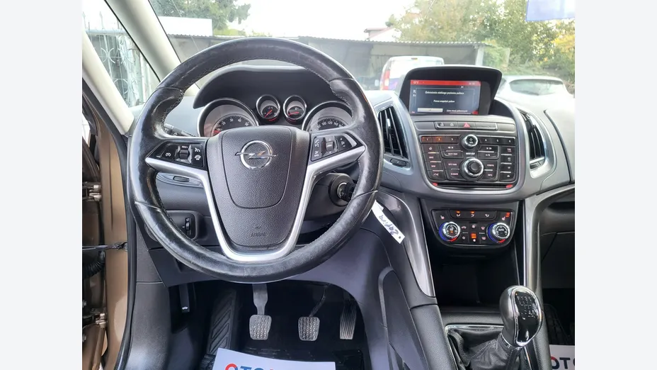 OPEL Zafira -