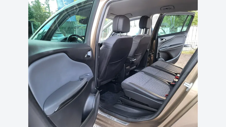 OPEL Zafira -