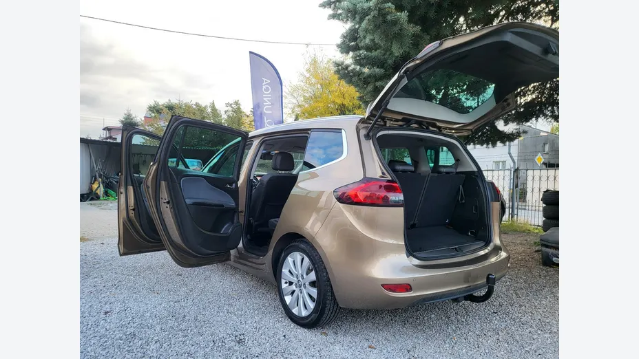 OPEL Zafira -