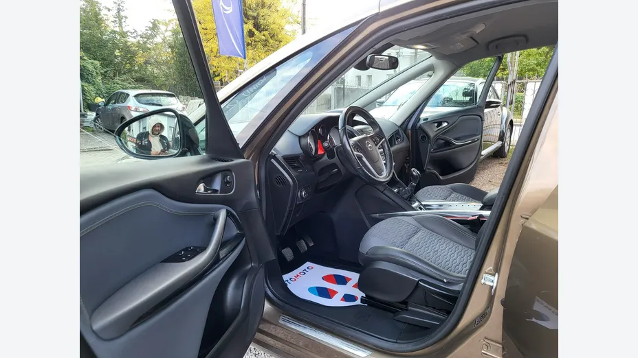 OPEL Zafira -