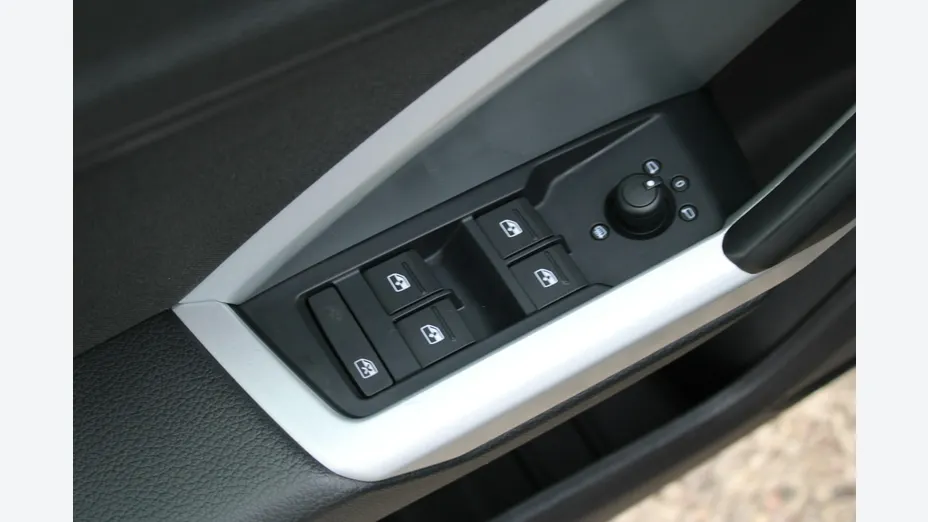 AUDI Q3 -
