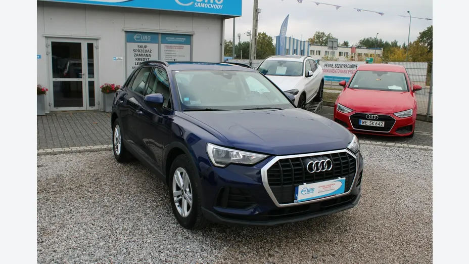 AUDI Q3 -