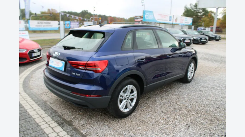 AUDI Q3 -