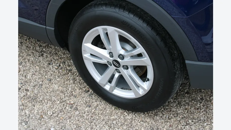 AUDI Q3 -
