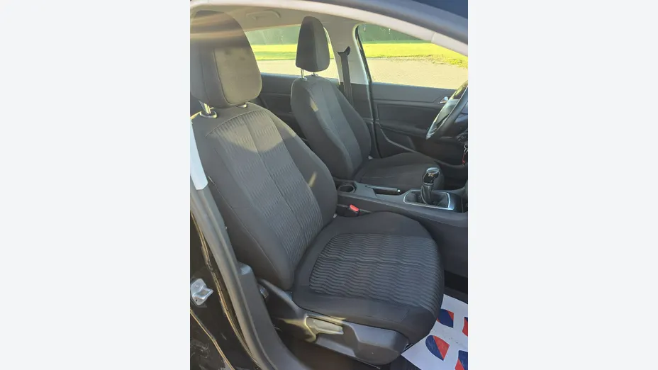 PEUGEOT 308 -