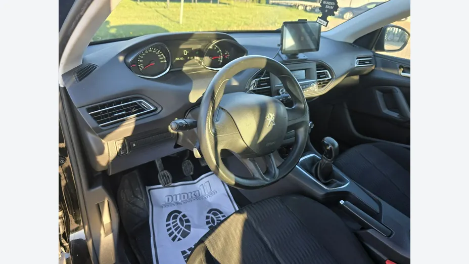 PEUGEOT 308 -