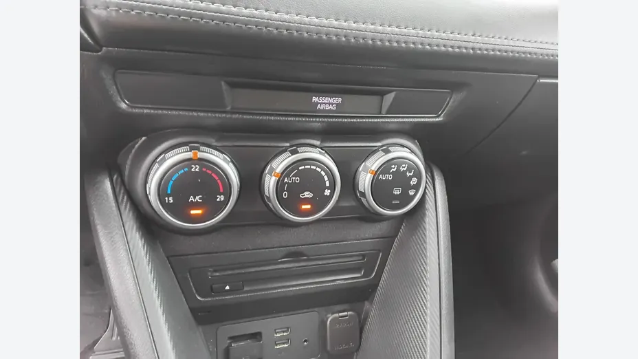 MAZDA CX-3 -