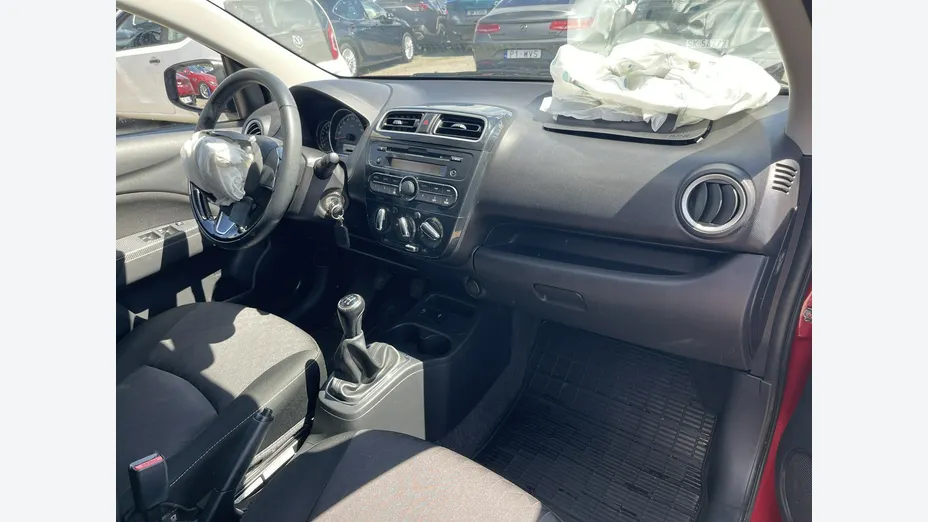 MITSUBISHI Space Star -