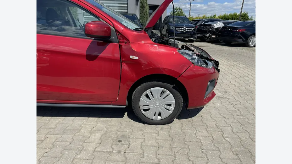 MITSUBISHI Space Star -