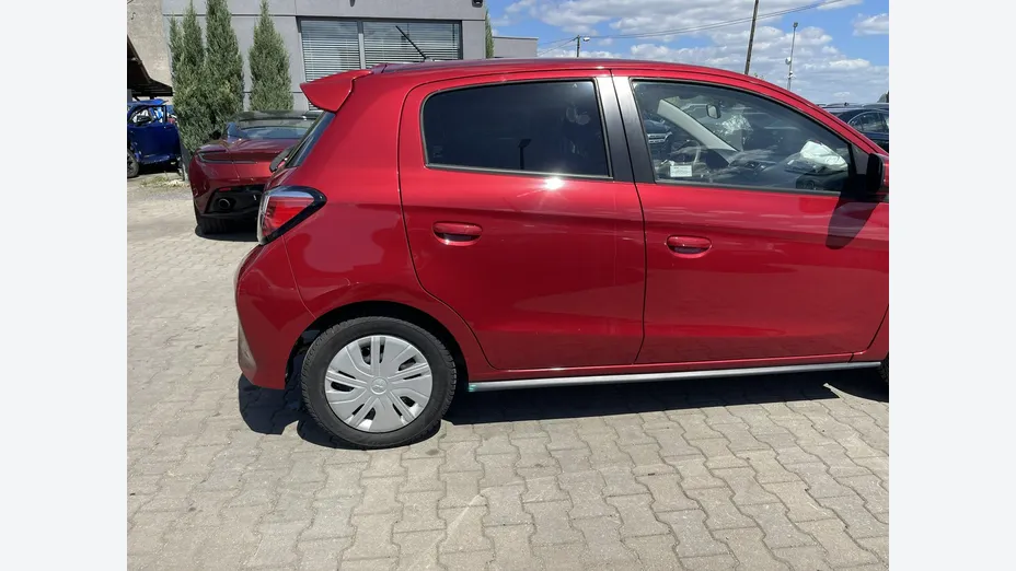 MITSUBISHI Space Star -