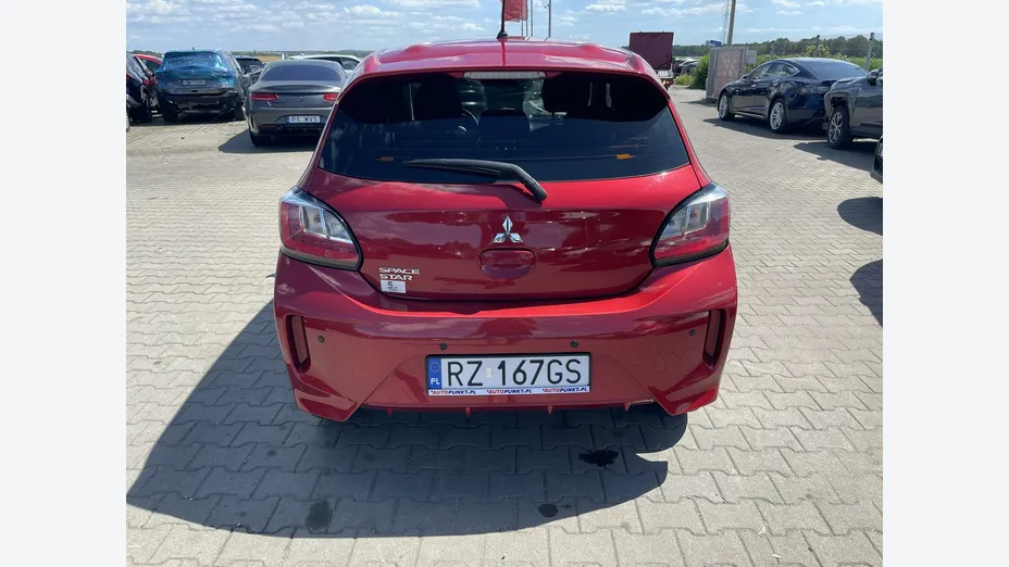 MITSUBISHI Space Star -