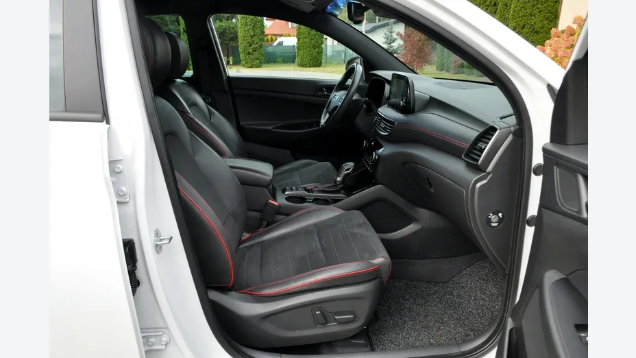HYUNDAI Tucson -