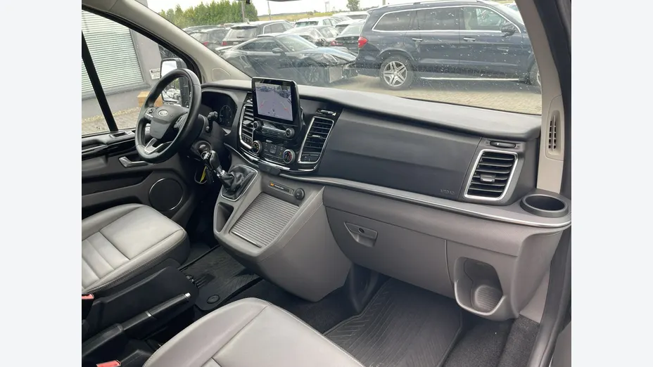 FORD Tourneo Custom -