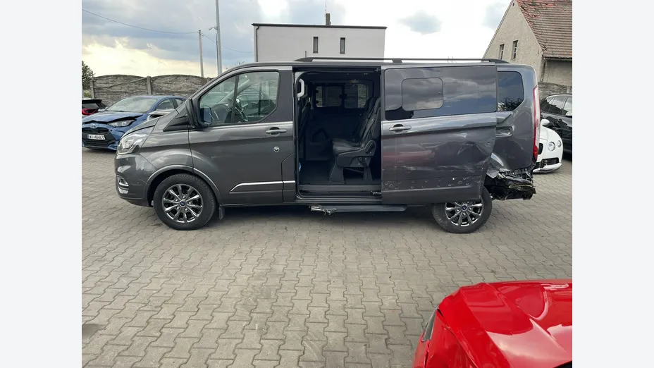FORD Tourneo Custom -