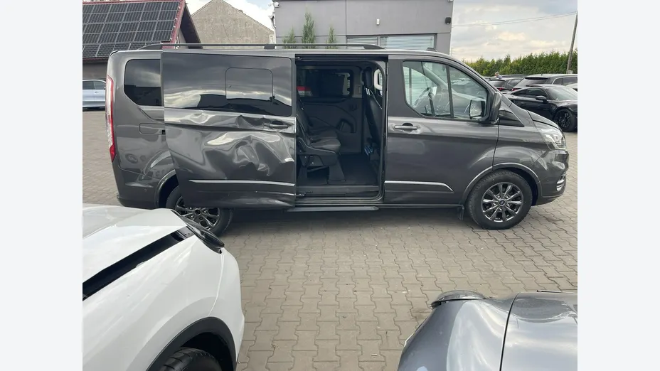 FORD Tourneo Custom -