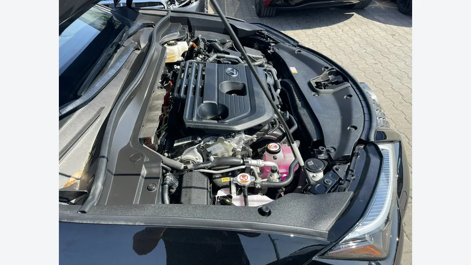 LEXUS UX -