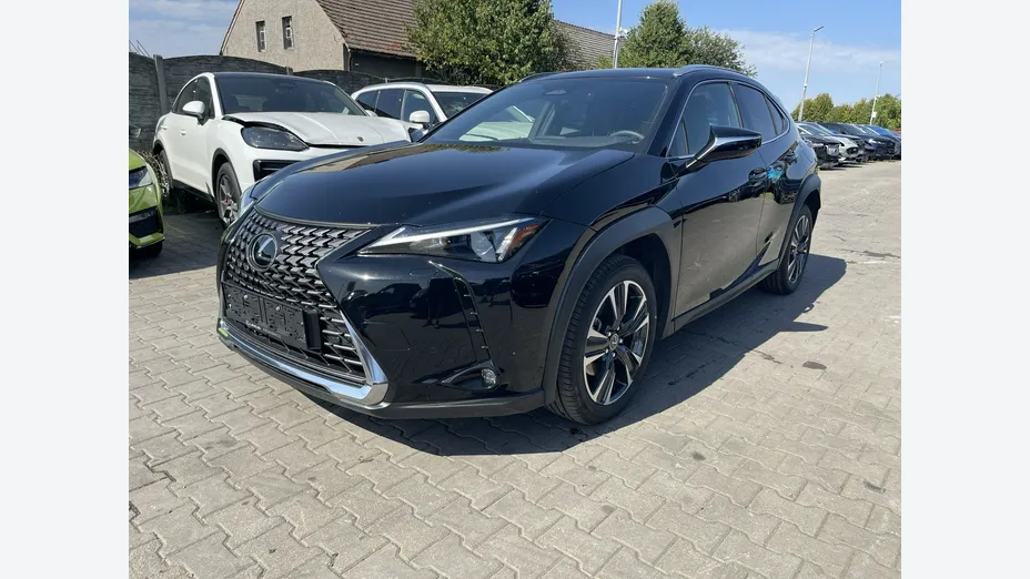 LEXUS UX -