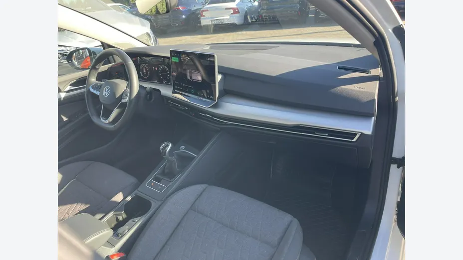VOLKSWAGEN Golf -
