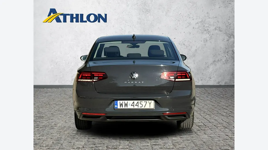 VOLKSWAGEN Passat -