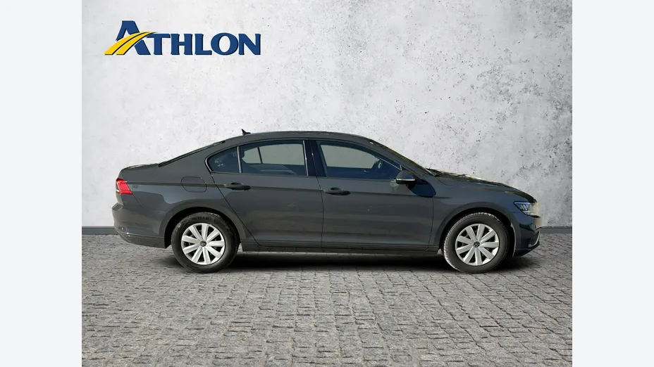 VOLKSWAGEN Passat -