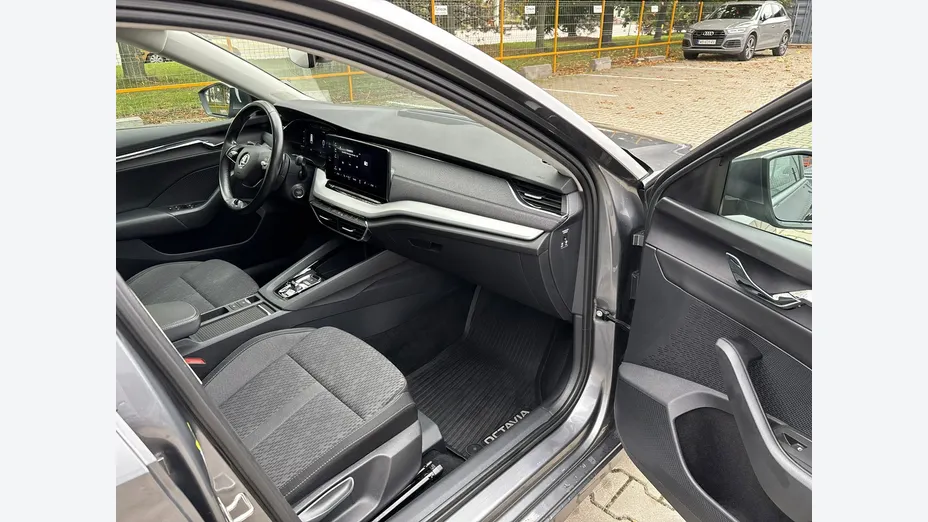 SKODA Octavia -