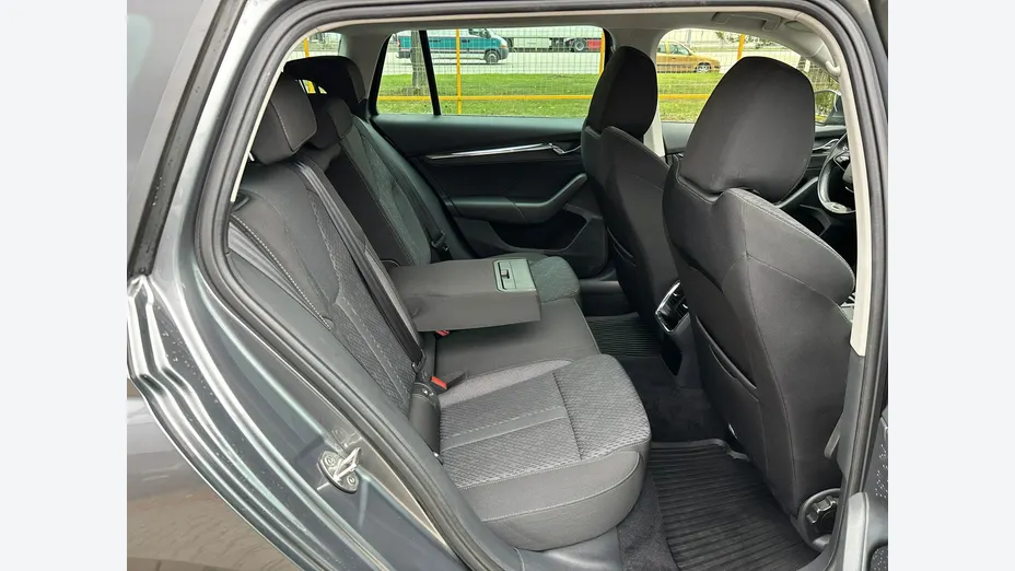 SKODA Octavia -