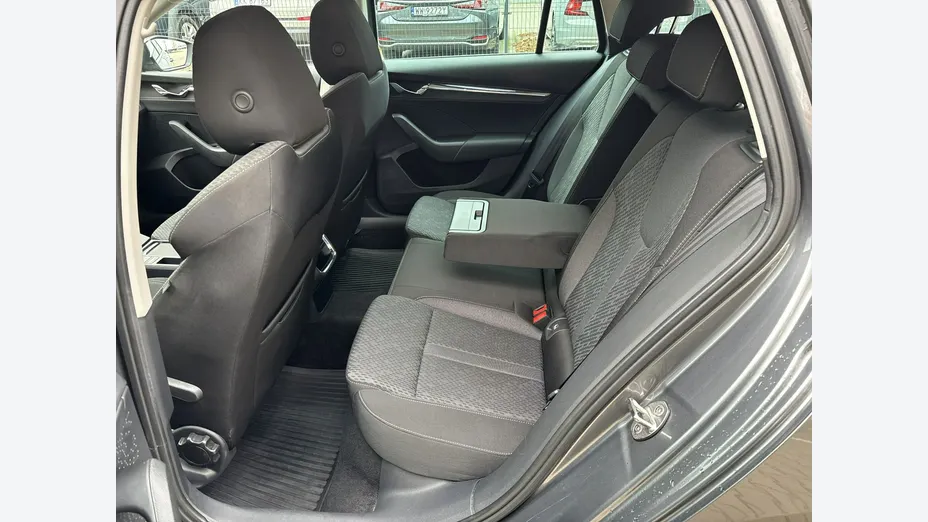 SKODA Octavia -