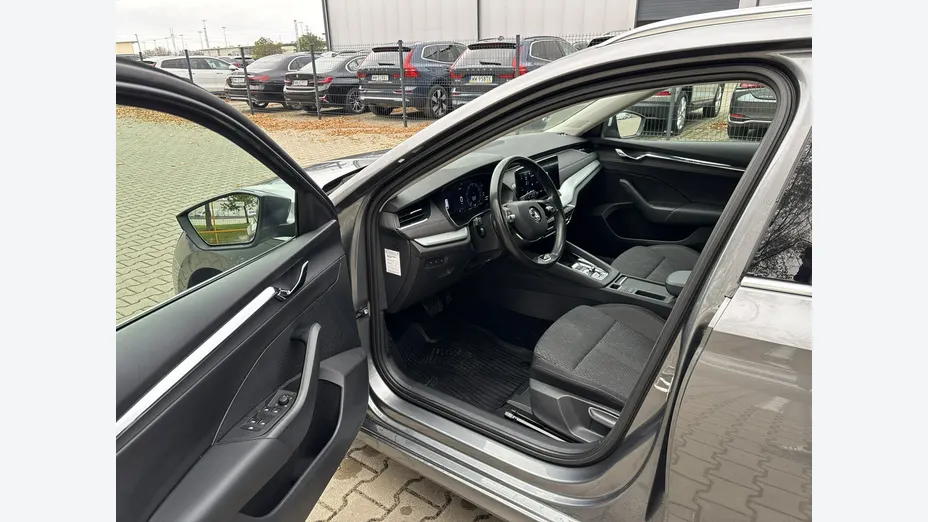 SKODA Octavia -