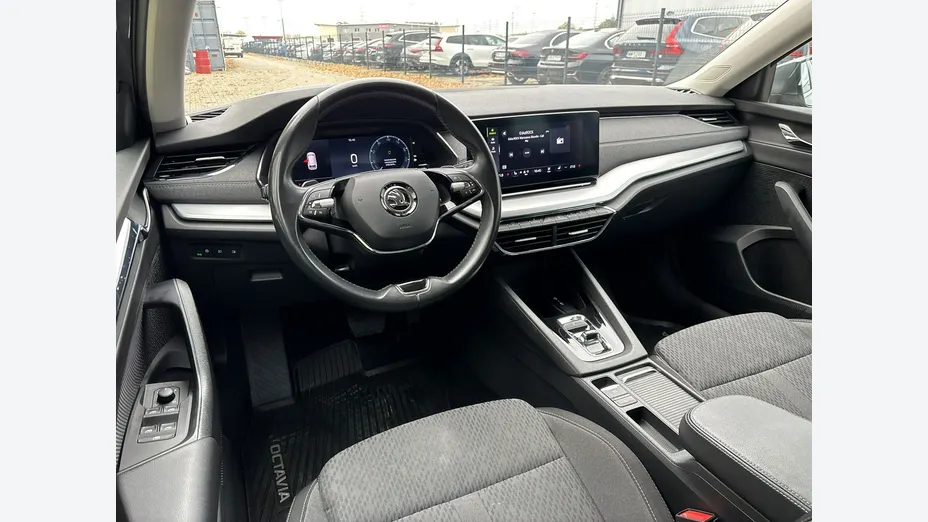 SKODA Octavia -