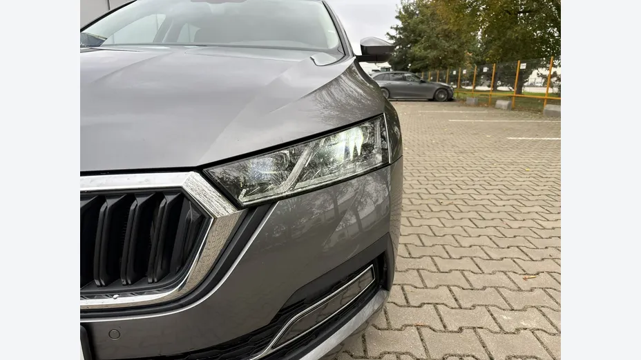 SKODA Octavia -