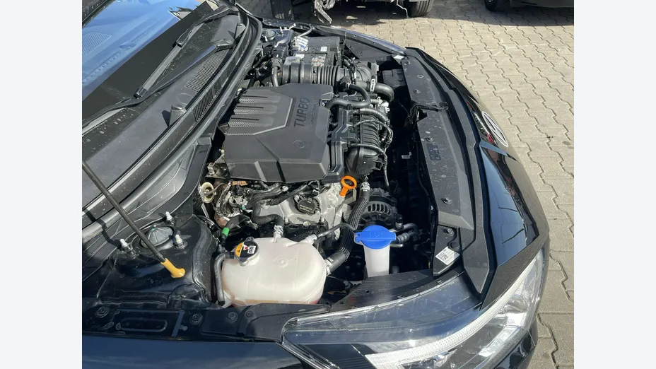 HYUNDAI i20 -