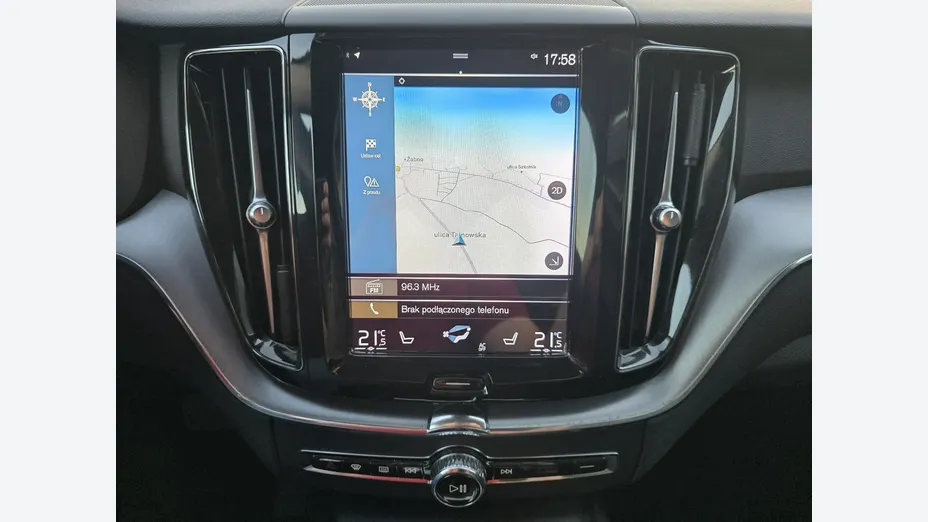 VOLVO XC60 -