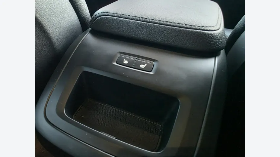 VOLVO XC60 -