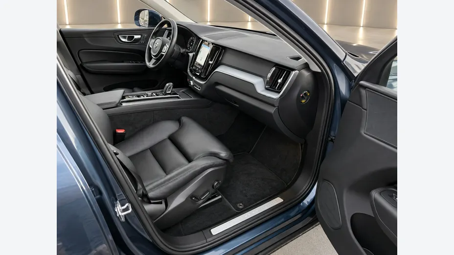VOLVO XC60 -