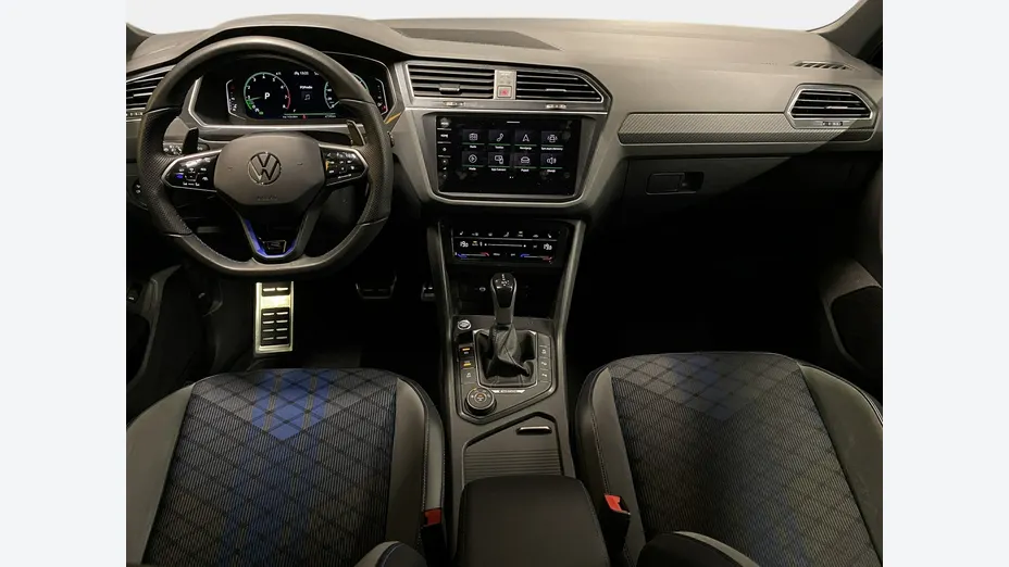 VOLKSWAGEN Tiguan -
