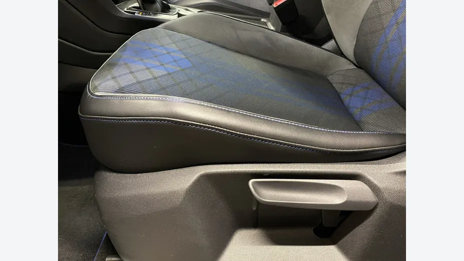 VOLKSWAGEN Tiguan -