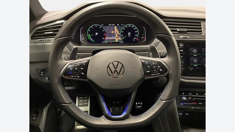 VOLKSWAGEN Tiguan -