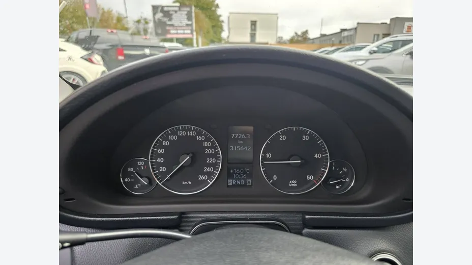 MERCEDES-BENZ C Klasa -