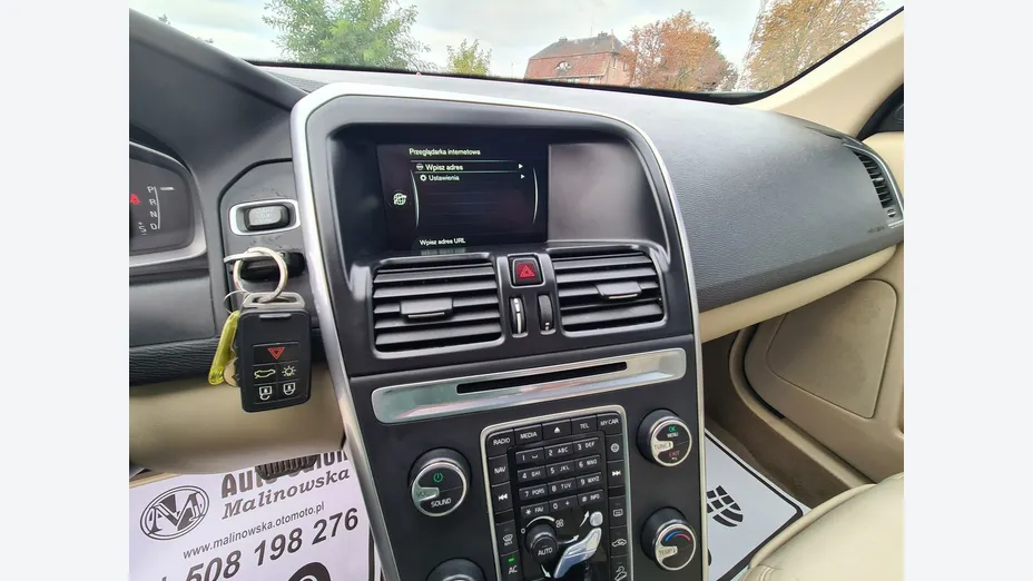 VOLVO XC60 -