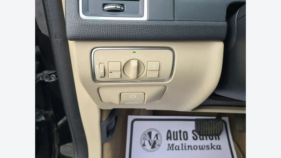 VOLVO XC60 -