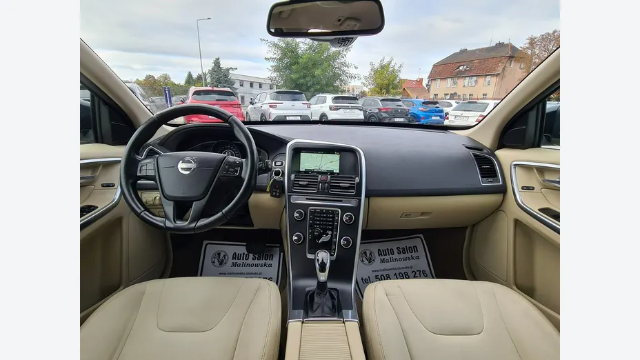 VOLVO XC60 -