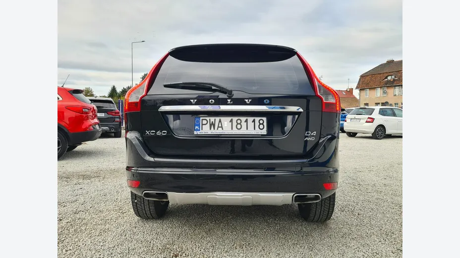 VOLVO XC60 -