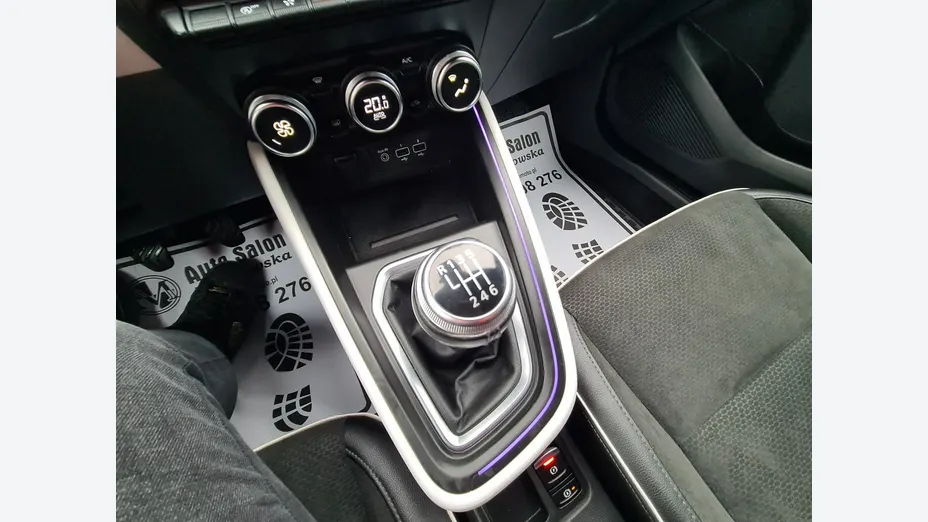 RENAULT Clio -