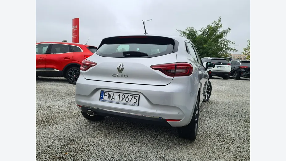 RENAULT Clio -